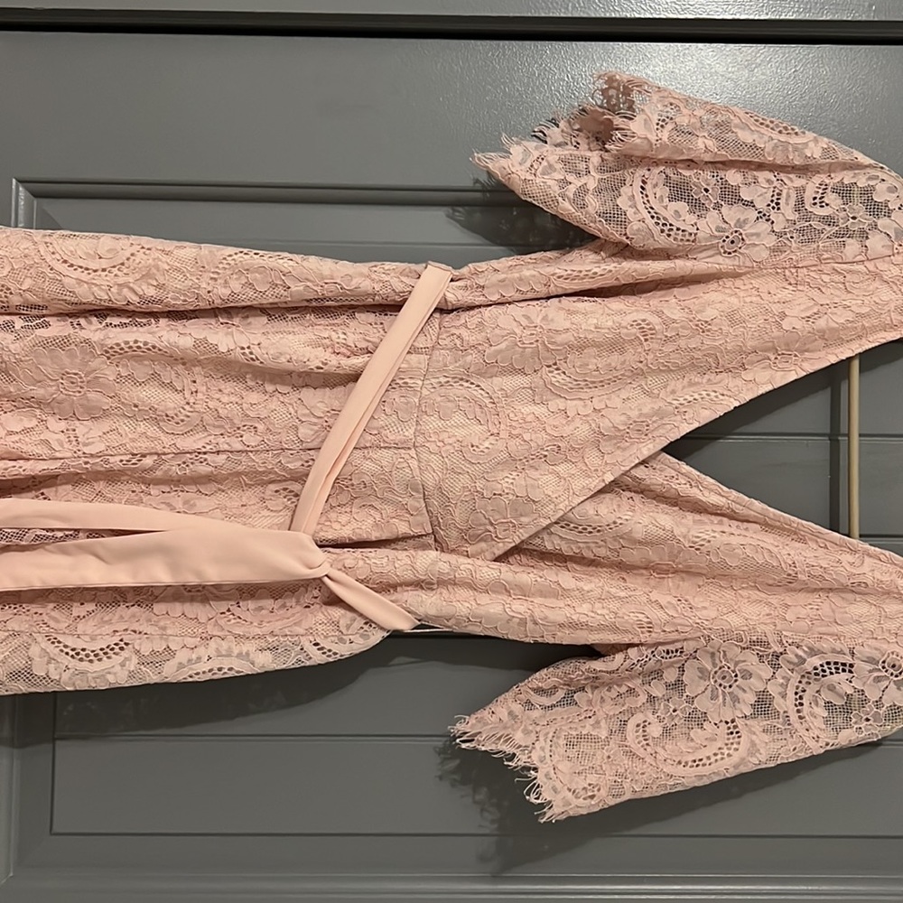 Beautiful romper. - Picture 3 of 3